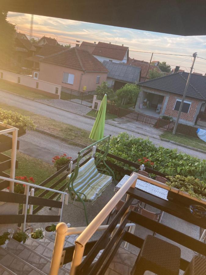 Appartamento Stan na dan Loznica Esterno foto
