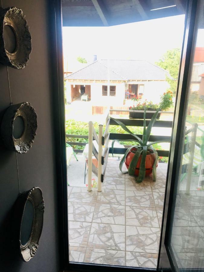 Appartamento Stan na dan Loznica Esterno foto