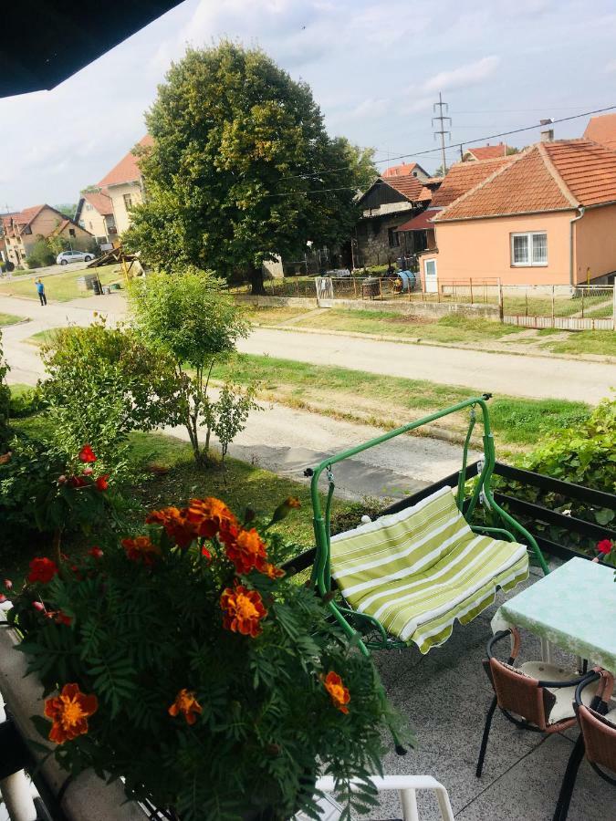 Appartamento Stan na dan Loznica Esterno foto